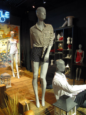 【玻璃鋼模特,定制模特,模特造型】價格,廠家,圖片,服裝展示道具,上海魯蘇精密機(jī)電-