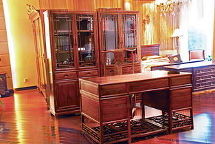 弘木印象 明式經(jīng)典系列紅木家具產(chǎn)品圖欣賞 雋秀柔和 精簡流暢